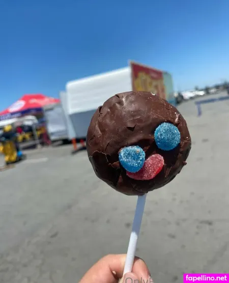 Titskiii OnlyFans Thumbnail #9E8ec0xGfx