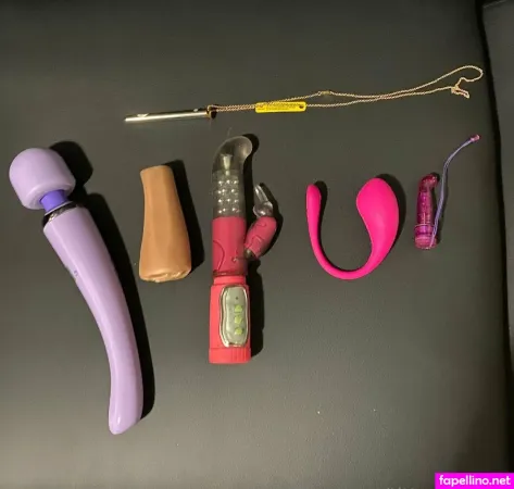 Tittydondada OnlyFans Thumbnail #QjVFUiLSgk