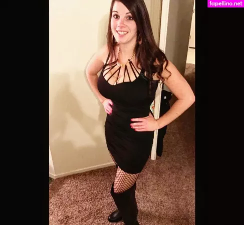 Tittyqueen77 OnlyFans Thumbnail #Olde06Mxy6