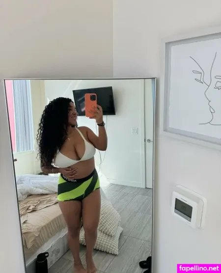 Tittytalia OnlyFans Thumbnail #o2qwQMXbCv