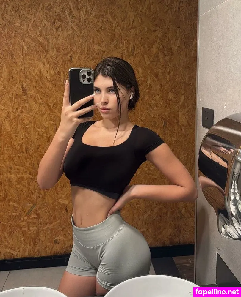tizianaa_ludmila Nude Leaked OnlyFans Photo #8HpfPMwxiv