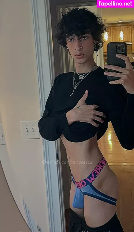 Tjsmokezzz OnlyFans Thumbnail #7XVNWum56f