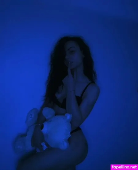 To Viktoria OnlyFans Thumbnail #LQtxBG9kV1