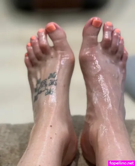 Toe Hawk OnlyFans Thumbnail #0G8XVQ1zxL