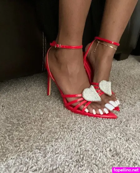 Toes100k OnlyFans Thumbnail #PO06HRkmII