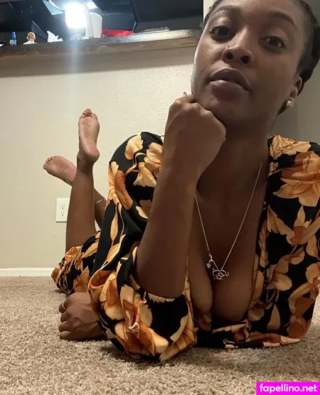 Toes100k OnlyFans Thumbnail #hElVHGaCwD