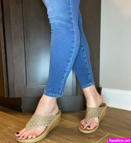 Toesbyshayla OnlyFans Thumbnail #6gFkUhfco6