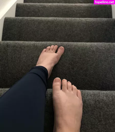 Toesofmidna OnlyFans Thumbnail #eHET5JxsMt