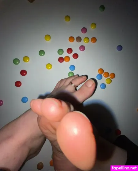 Toesonglitter OnlyFans Thumbnail #SvJYdpk7ko