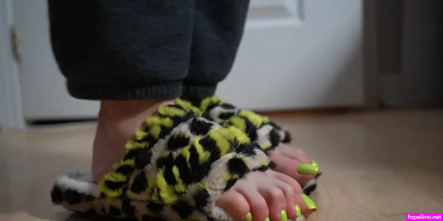 Toetallydevine OnlyFans Thumbnail #D378pQ8Q26