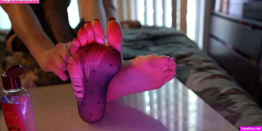 Toetallydevine OnlyFans Thumbnail #vp7dneW71N