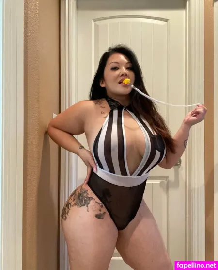 Tokyoleigh 1 OnlyFans Thumbnail #EUHQ8iBekK