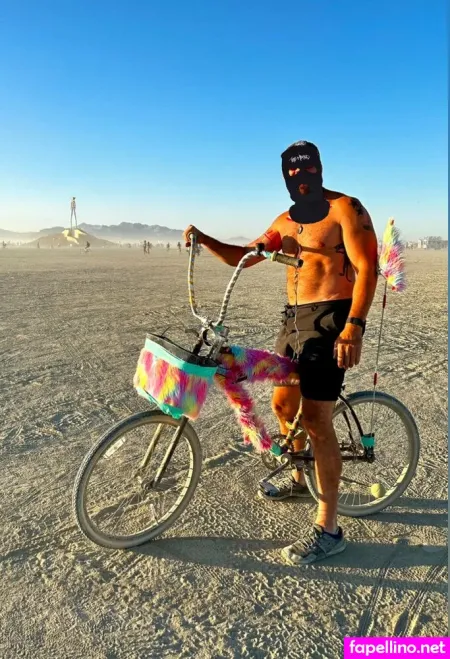 Tom Wanks OnlyFans Thumbnail #jBlnUKW2AN