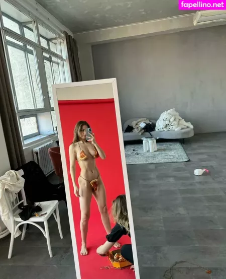 Toma Efremova OnlyFans Thumbnail #LZCN8fuDD2