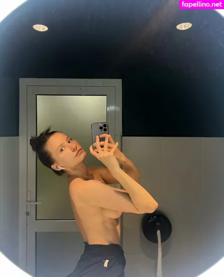 Toma Efremova OnlyFans Thumbnail #yiSa6dgWcB
