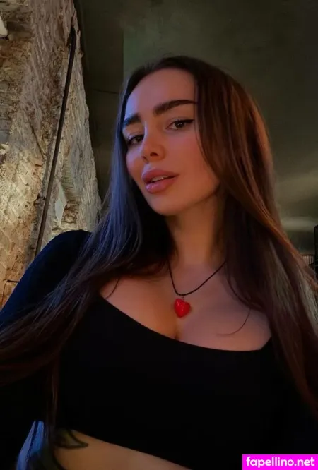 Toma Zhdanova OnlyFans Thumbnail #Ld14AlCKjn