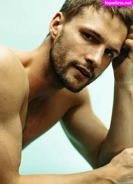 Tomasskoloudik OnlyFans Thumbnail #0UOg4RNnIS