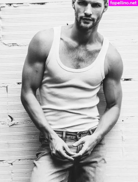 Tomasskoloudik OnlyFans Thumbnail #MVEdLdezdk