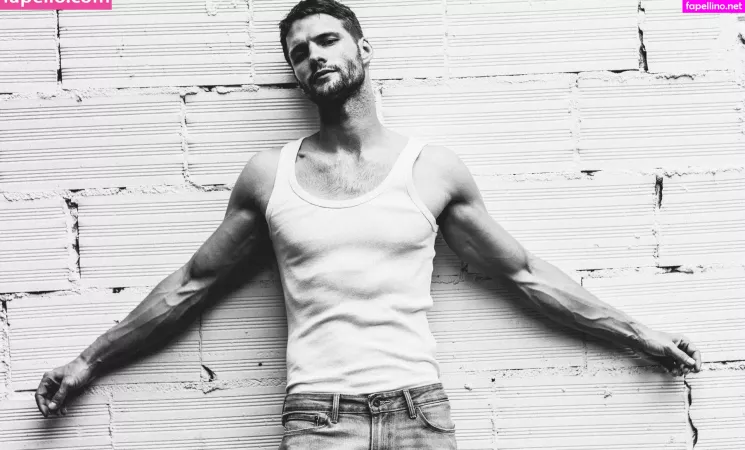 Tomasskoloudik OnlyFans Thumbnail #OmEHP4CCjm