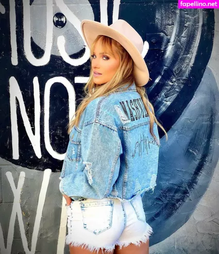 Tomi Lahren OnlyFans Thumbnail #VbrS1HiZO2