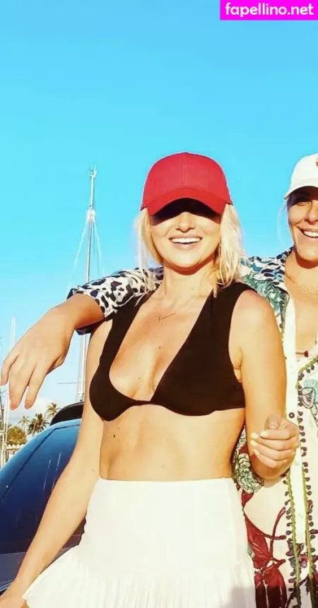 Tomi Lahren OnlyFans Thumbnail #b02wXNszsb