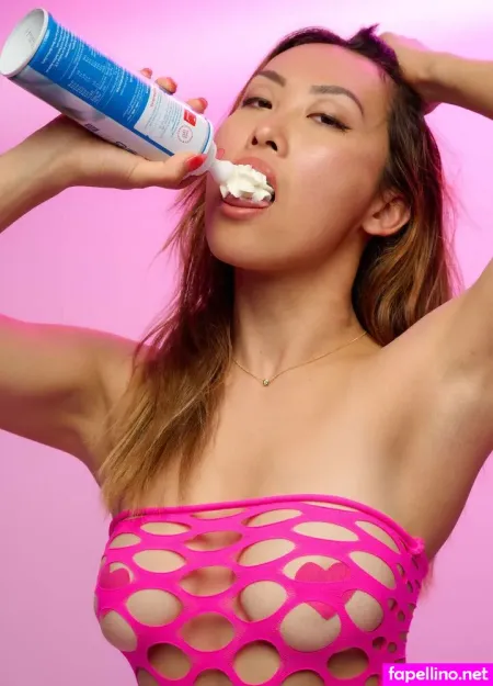 Tommy Issues Main Profile Photo