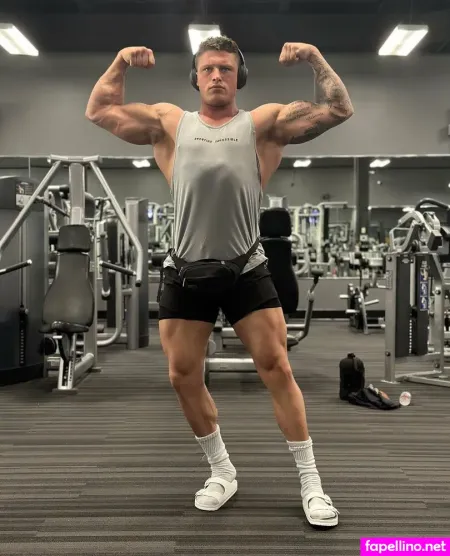 Tomtheb0mb OnlyFans Thumbnail #M9W0EJ7KrW