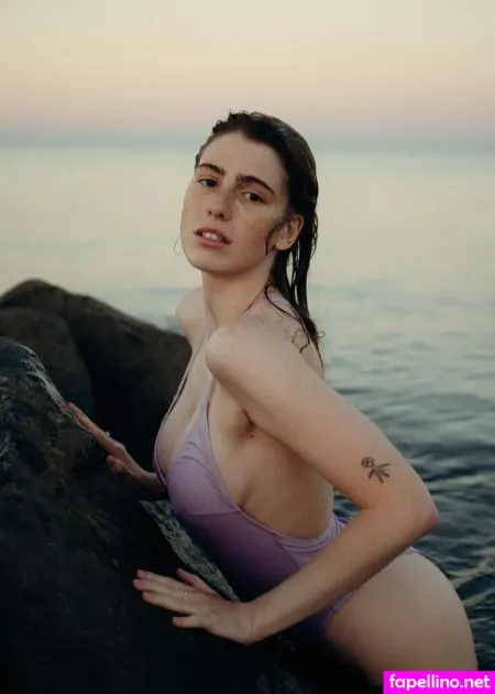 Toneeeeeek OnlyFans Thumbnail #0jMrl4xWx1