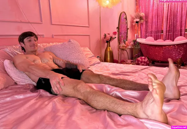 Tongueandspit OnlyFans Thumbnail #TKZKAVncVk