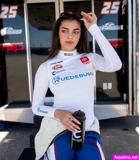 Toni Breidinger OnlyFans Thumbnail #Z30MQGyDgr