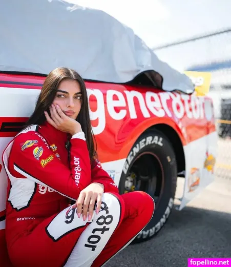 Toni Breidinger OnlyFans Thumbnail #f14Fyv2r8e