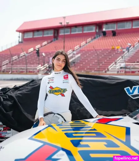 Toni Breidinger OnlyFans Thumbnail #p10rJfTb9T