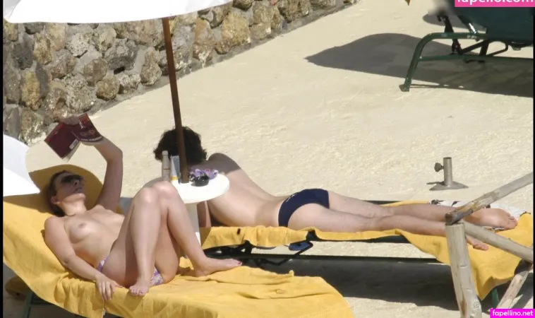 Toni Collette OnlyFans Thumbnail #2APQzjDTsU