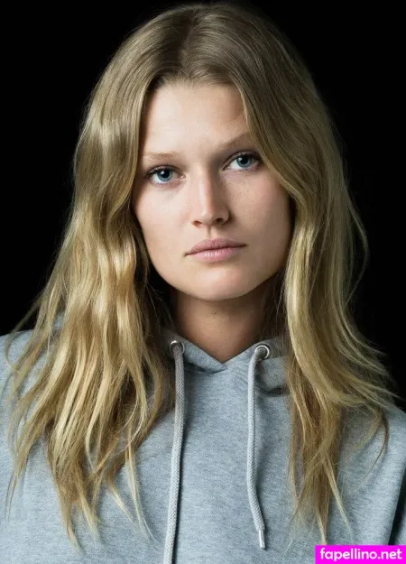 Toni Garrn OnlyFans Thumbnail #dprgWpYU36