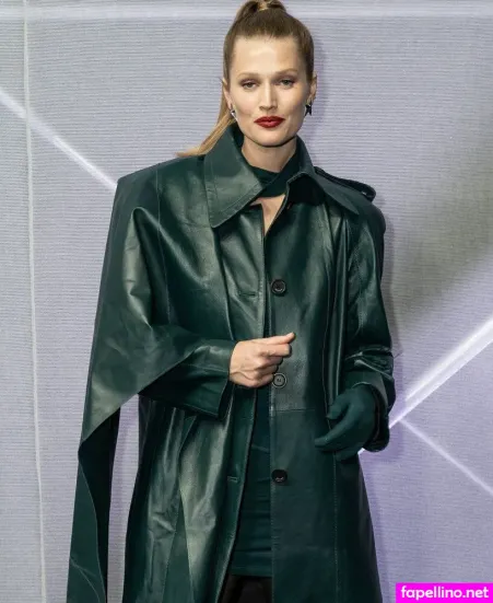 Toni Garrn OnlyFans Thumbnail #ifIElGzrsO