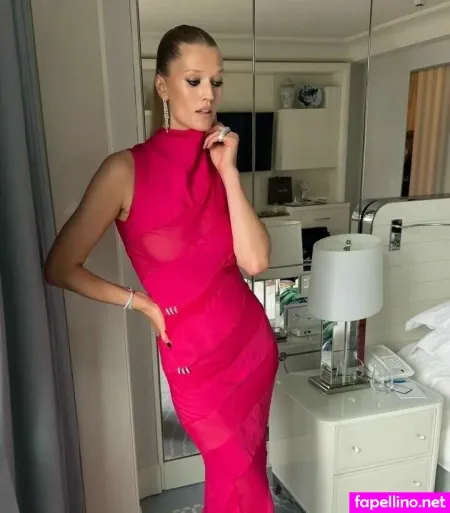 Toni Garrn OnlyFans Thumbnail #zxdroxvswW