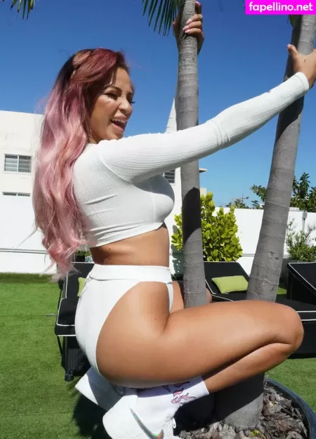 Toningtori OnlyFans Thumbnail #T8HPoP2YY7