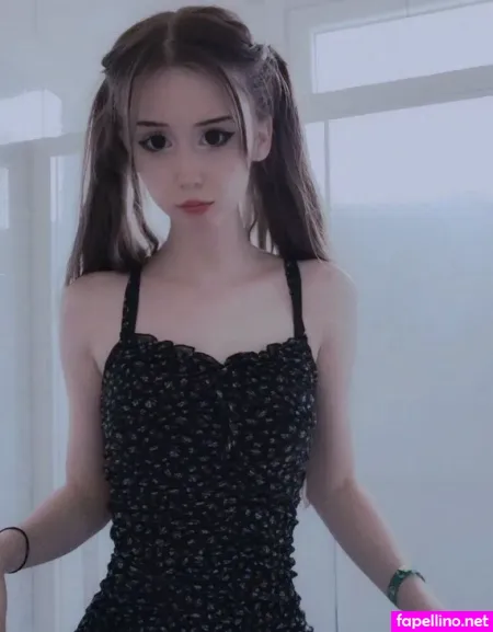 Tontasizee OnlyFans Thumbnail #VCT2u8zPpF