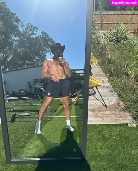 Tooturntuncensored OnlyFans Thumbnail #eGQ8SeqWxp