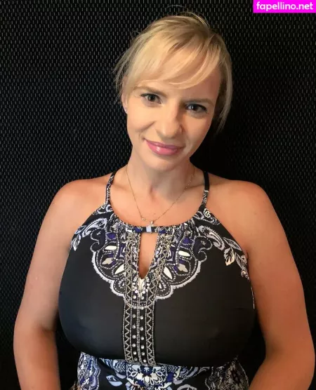 Tori Hendricz OnlyFans Thumbnail #DpgUOKxO8g