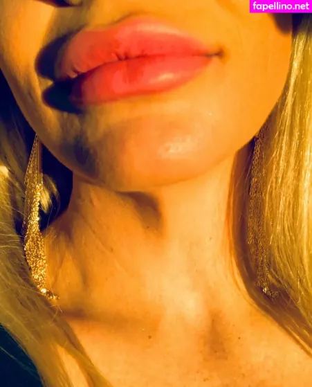 Tori Hendricz OnlyFans Thumbnail #a6bjDM7GdA