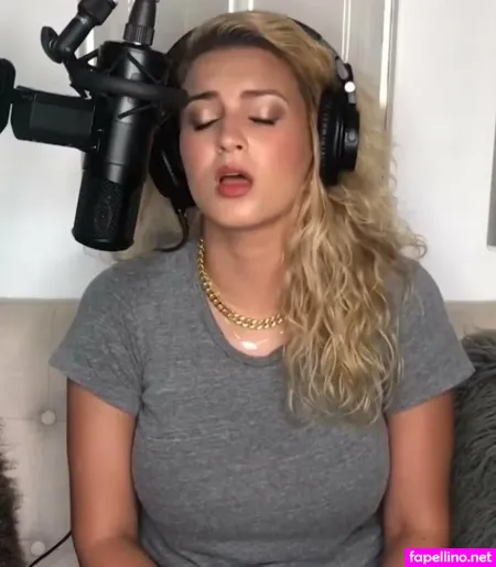Tori Kelly OnlyFans Thumbnail #Vd3FC3zzKI