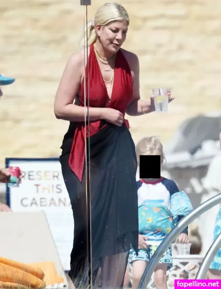 Tori Spelling I OnlyFans Thumbnail #AbeI0WxFox