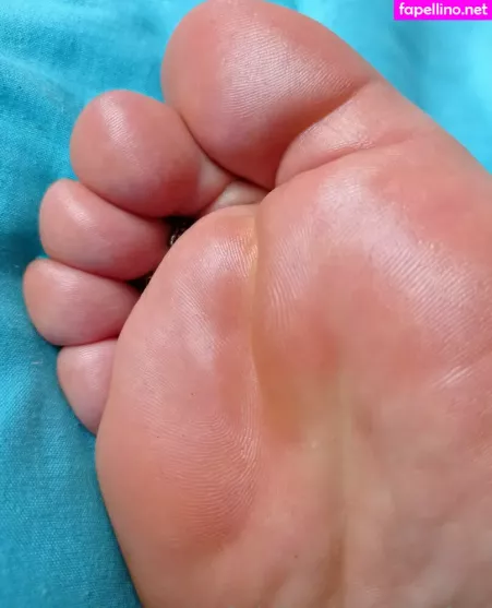 Toryfeet OnlyFans Thumbnail #0Lk1PuYAfv