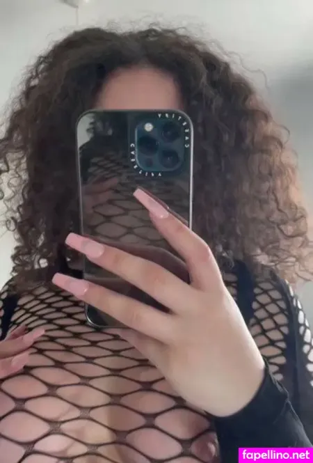 Touriababy 1 OnlyFans Thumbnail #F4ivQg1aj1