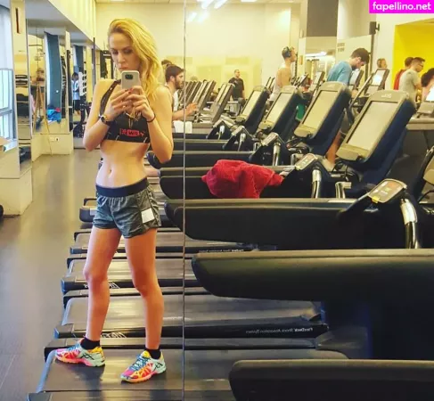 Tova Golan OnlyFans Thumbnail #9Qz94ypqyE