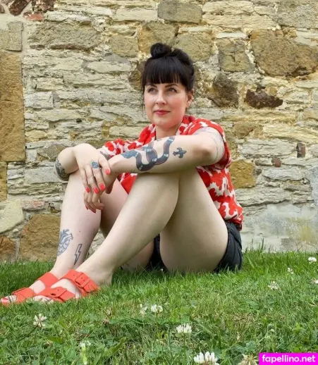 Toyah Diebel OnlyFans Thumbnail #B8OJScJk7i