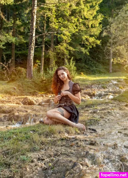 Trachtenstrip OnlyFans Thumbnail #23QyAUl3Dw