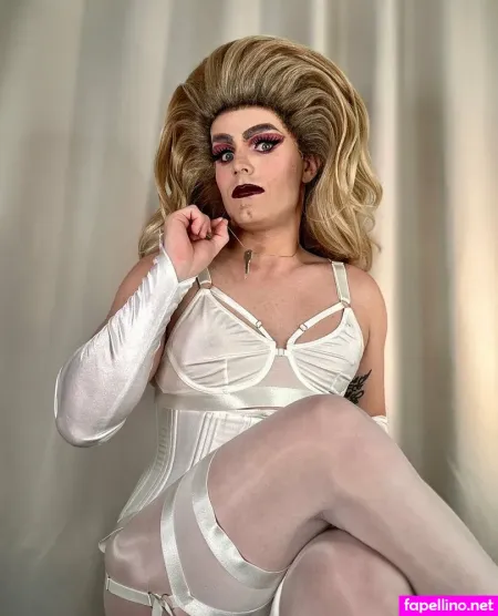 Transfemdomqueen OnlyFans Thumbnail #33kBTFwHBr