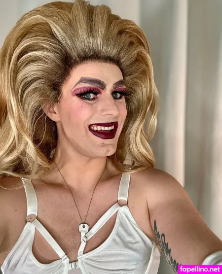 Transfemdomqueen OnlyFans Thumbnail #zGvPySA2dc